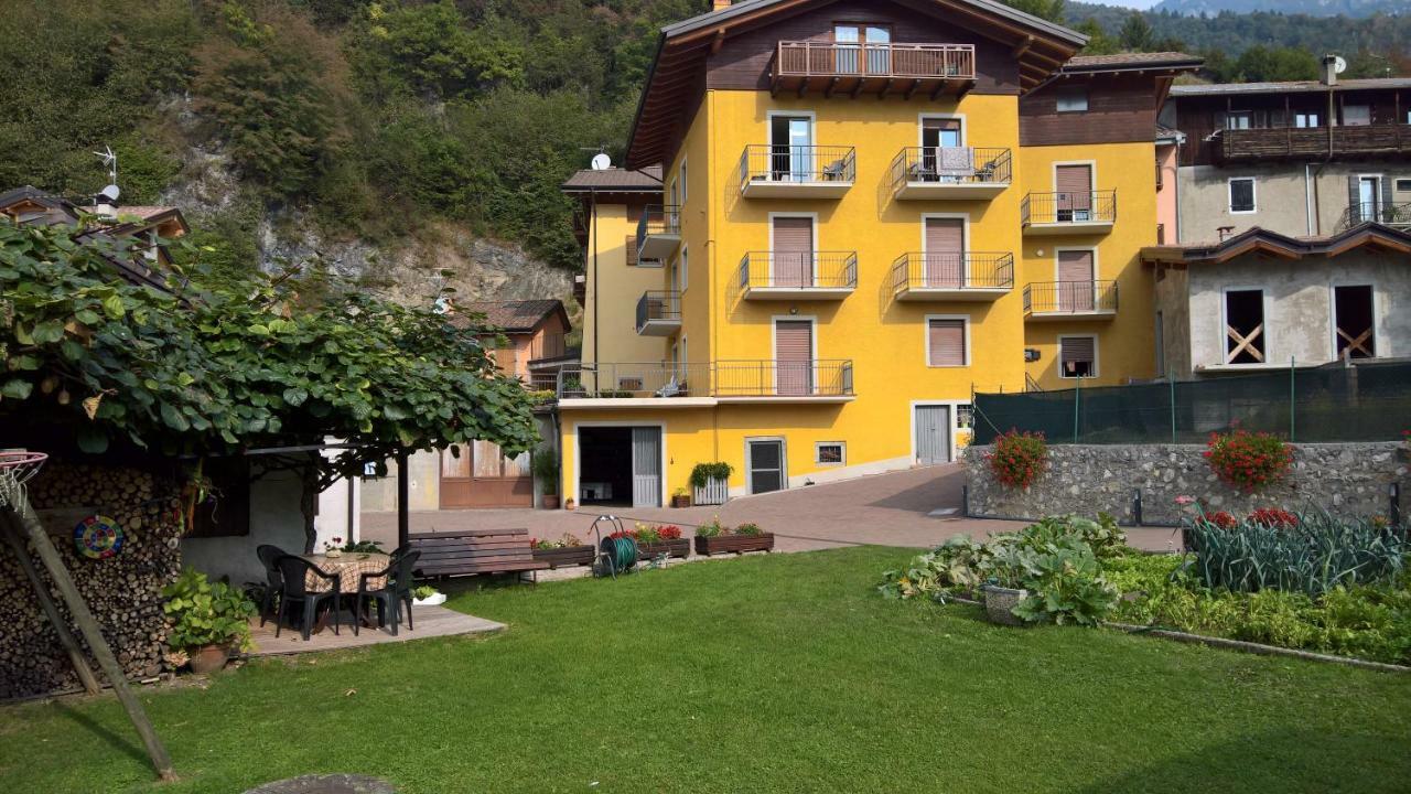 Casa Luca E Cristina Villa Мецолаго Екстериор снимка